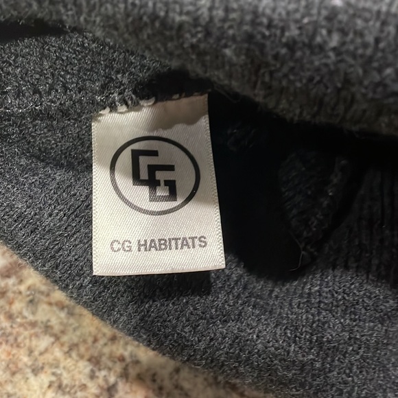 Cute little gray beanie. “B” CG Habitats - Picture 3 of 3